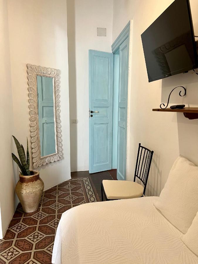 Antica Dimora Santa Marina Salina Bed & Breakfast エクステリア 写真