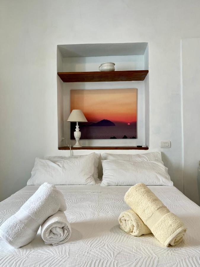 Antica Dimora Santa Marina Salina Bed & Breakfast エクステリア 写真