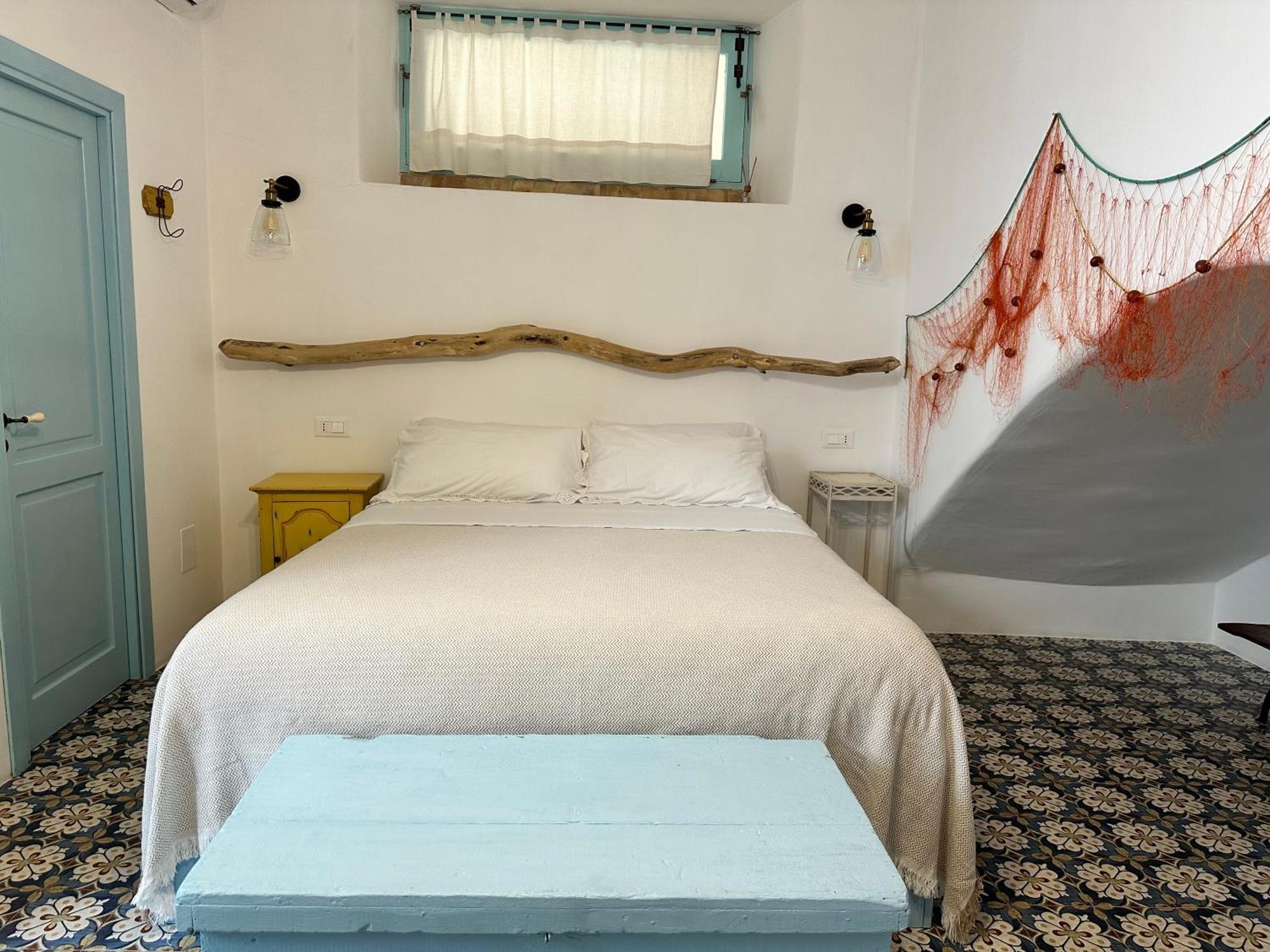 Antica Dimora Santa Marina Salina Bed & Breakfast エクステリア 写真