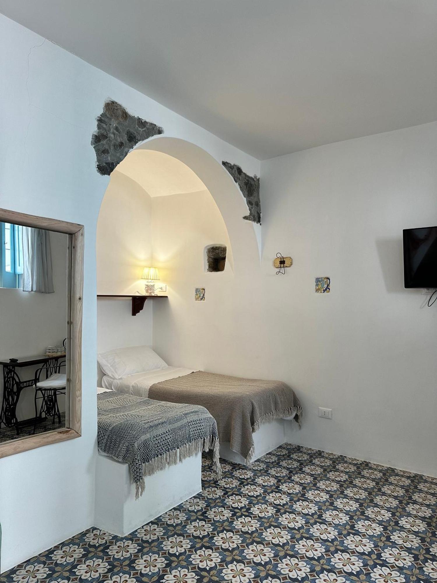 Antica Dimora Santa Marina Salina Bed & Breakfast エクステリア 写真