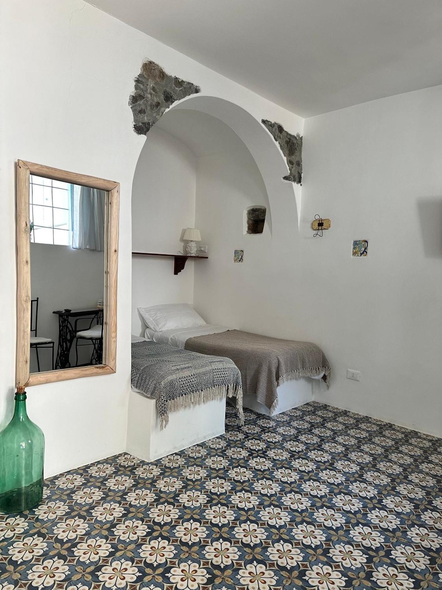 Antica Dimora Santa Marina Salina Bed & Breakfast エクステリア 写真